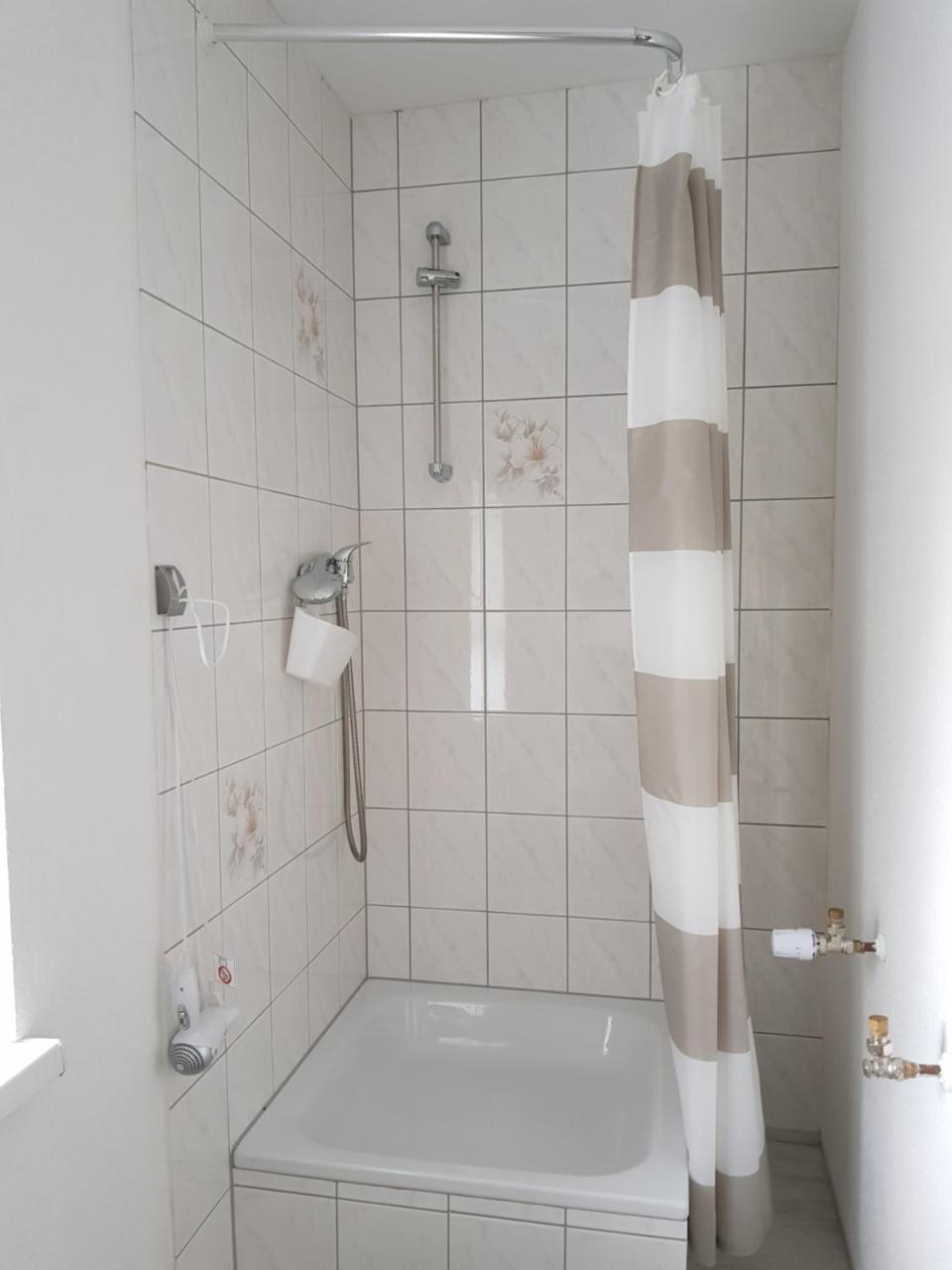 Haus Am Sachsenring Appartement Hohenstein-Ernstthal Buitenkant foto